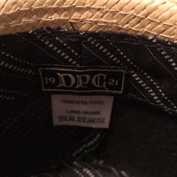 Unisex hat: never worn. - Picture 3 of 3